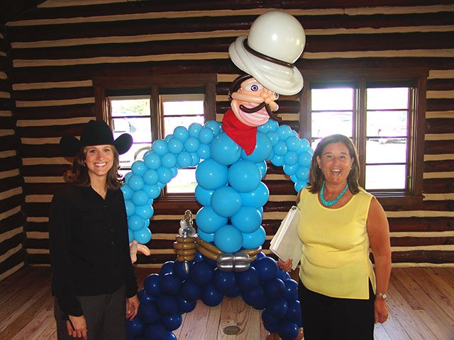 balloon-cowboy-with-friends