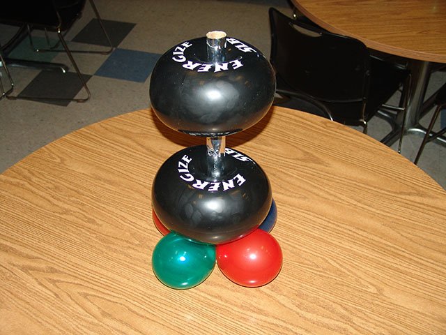 balloon-barbell-centerpiece