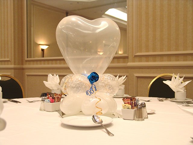 balloon-wedding-centerpieces